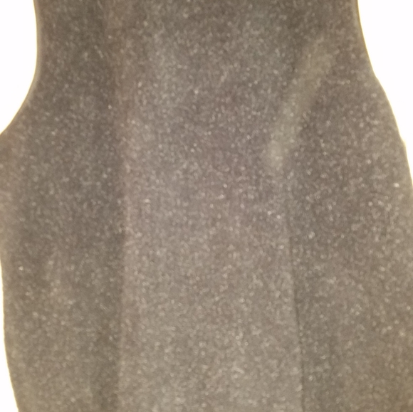 Vest - Picture 2 of 3